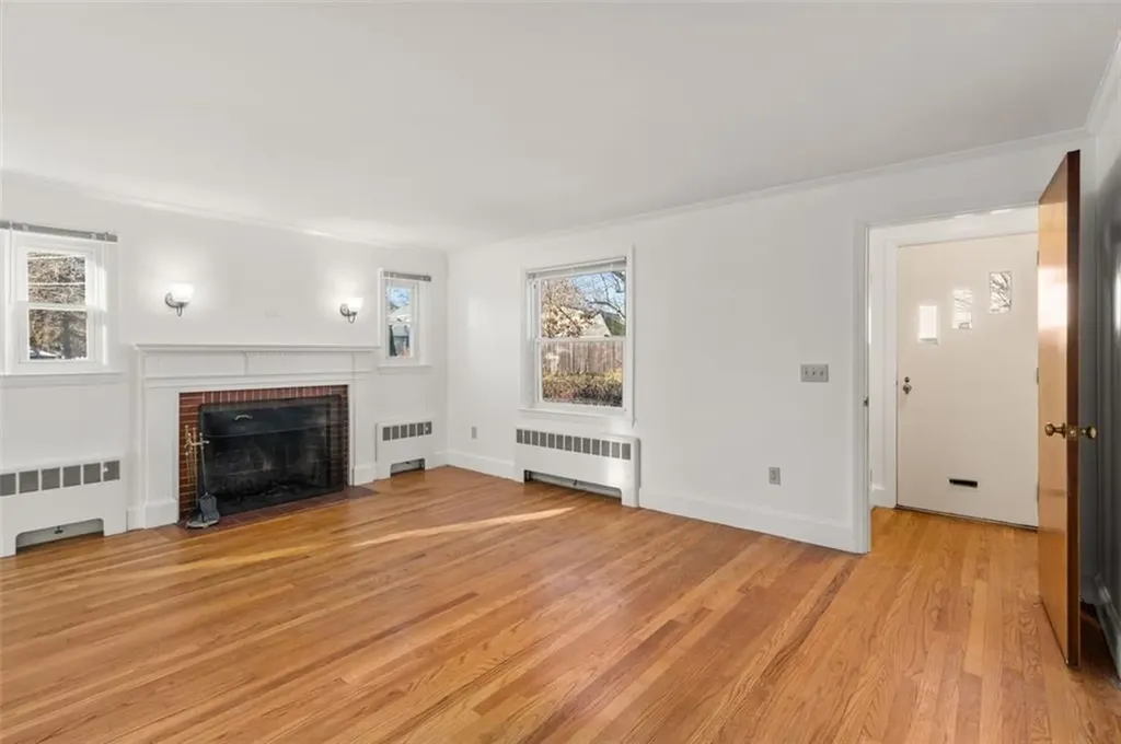 84 Intervale Road Cranston RI 02910