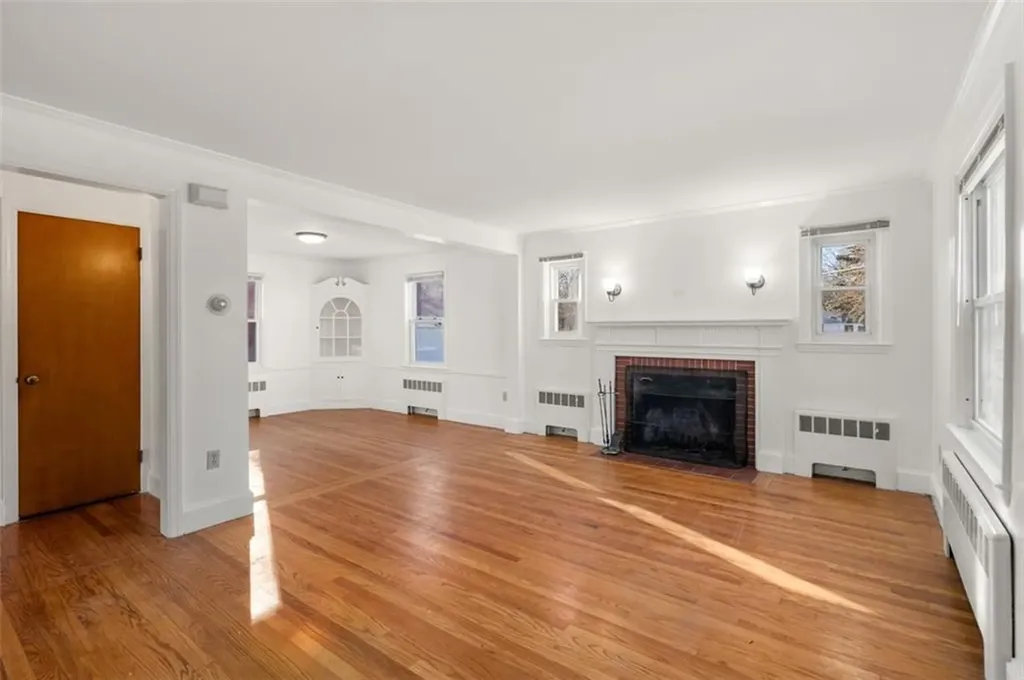 84 Intervale Road Cranston RI 02910