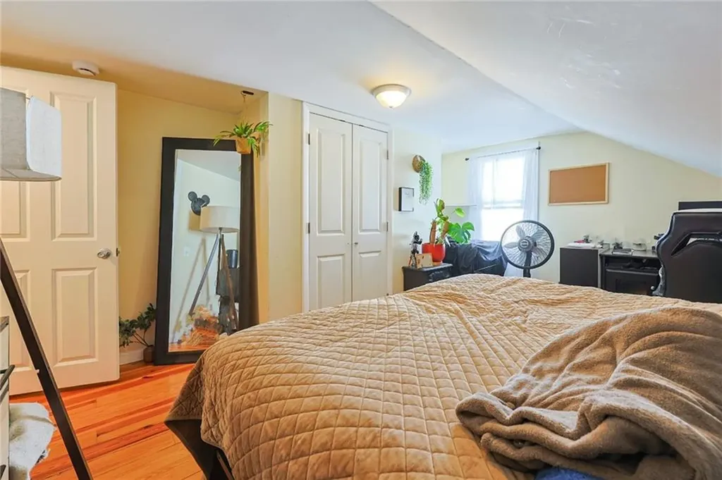 13 14 Pine Street Cranston RI 02910