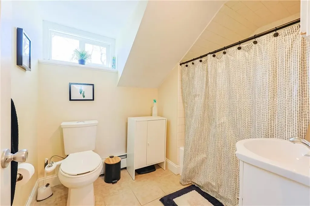 13 14 Pine Street Cranston RI 02910