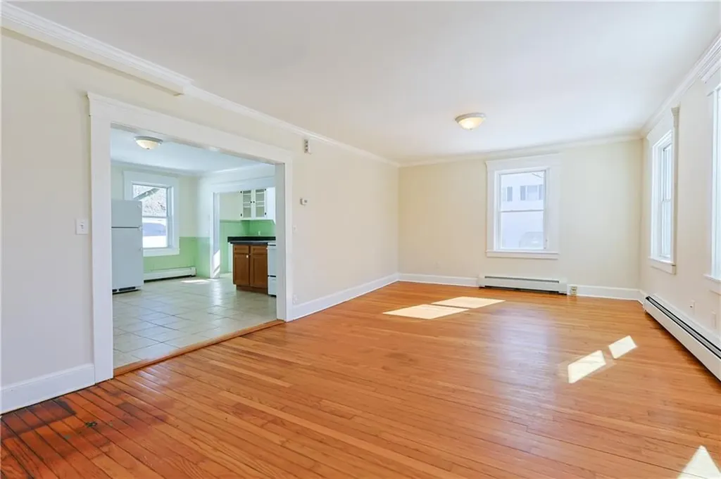 13 14 Pine Street Cranston RI 02910