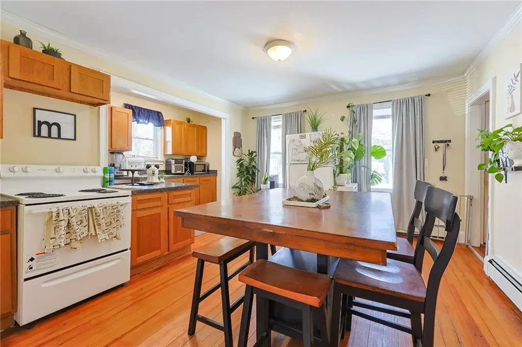 13 14 Pine Street Cranston RI 02910