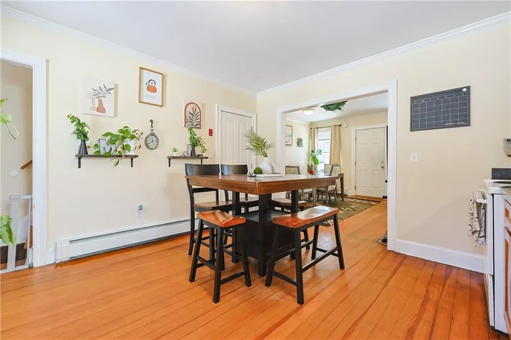 13 14 Pine Street Cranston RI 02910