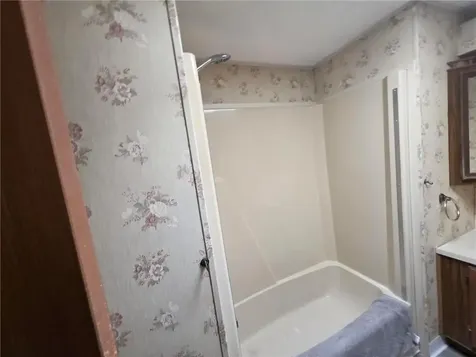 28 Lane E Lane Coventry RI 02816