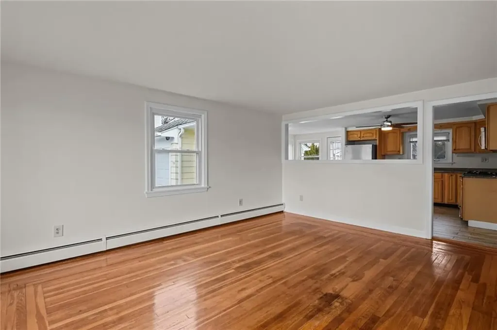 19 Salem Avenue Cranston RI 02920