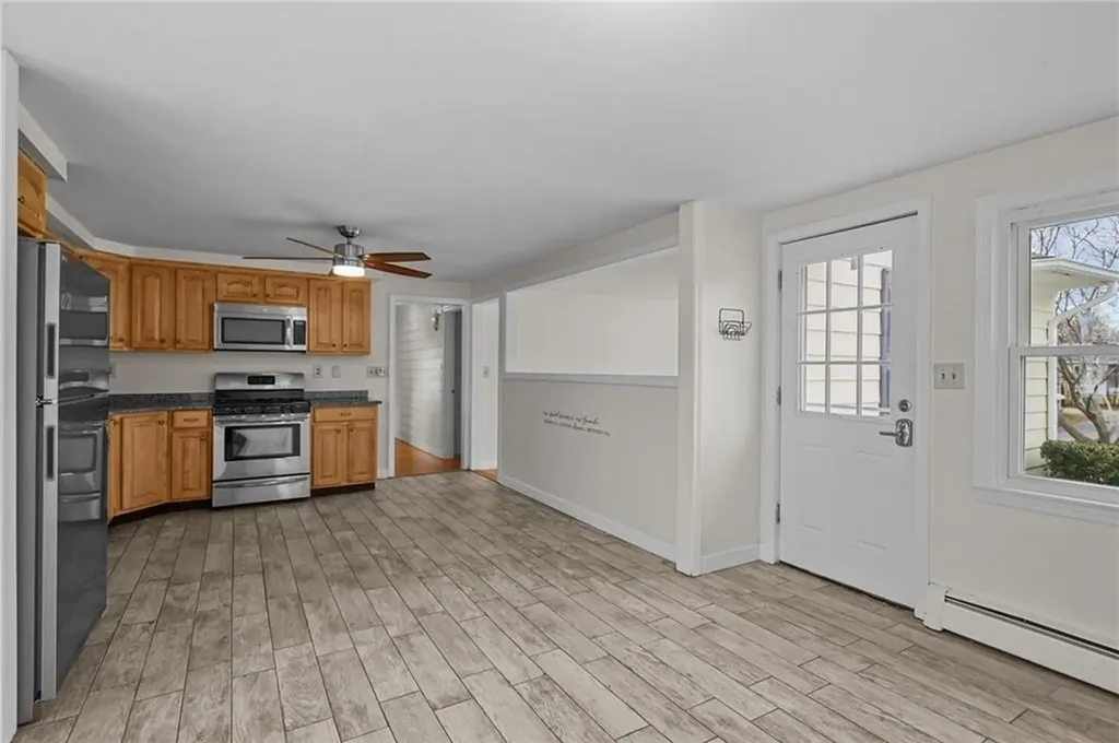 19 Salem Avenue Cranston RI 02920