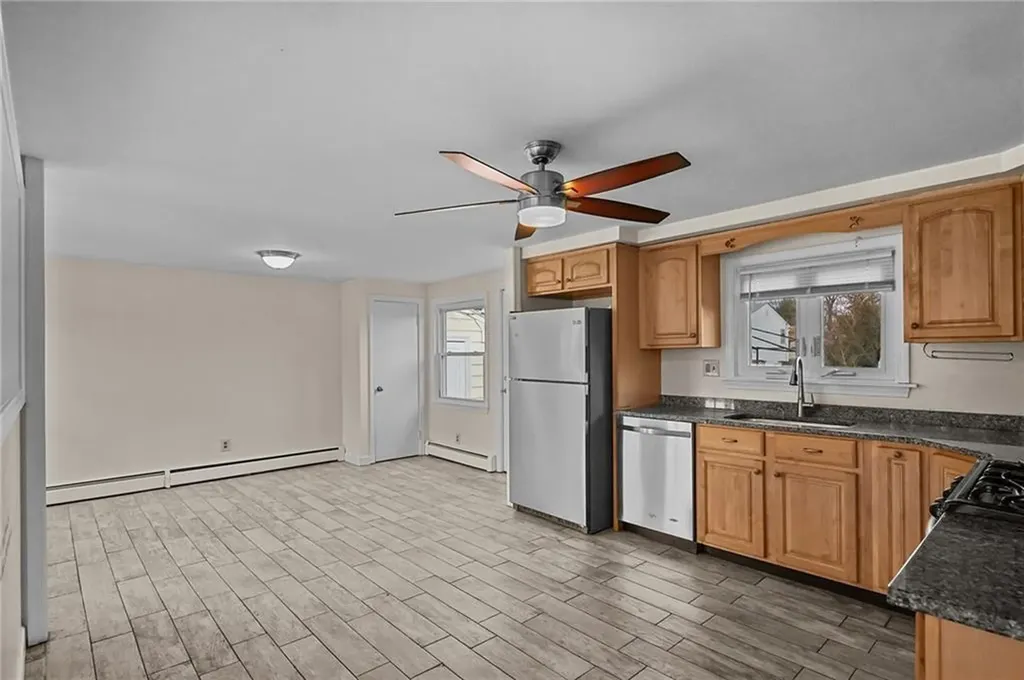 19 Salem Avenue Cranston RI 02920