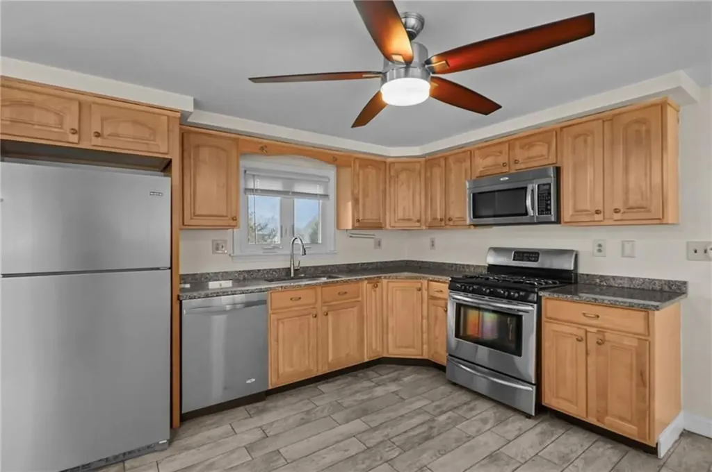 19 Salem Avenue Cranston RI 02920