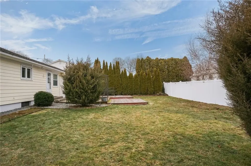 19 Salem Avenue Cranston RI 02920