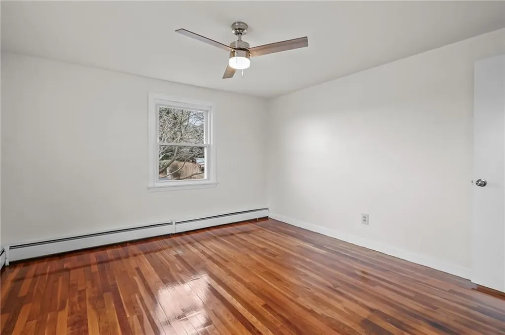 19 Salem Avenue Cranston RI 02920