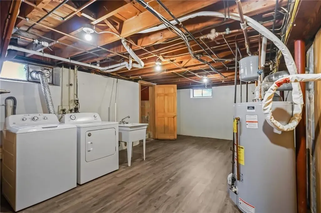 19 Salem Avenue Cranston RI 02920