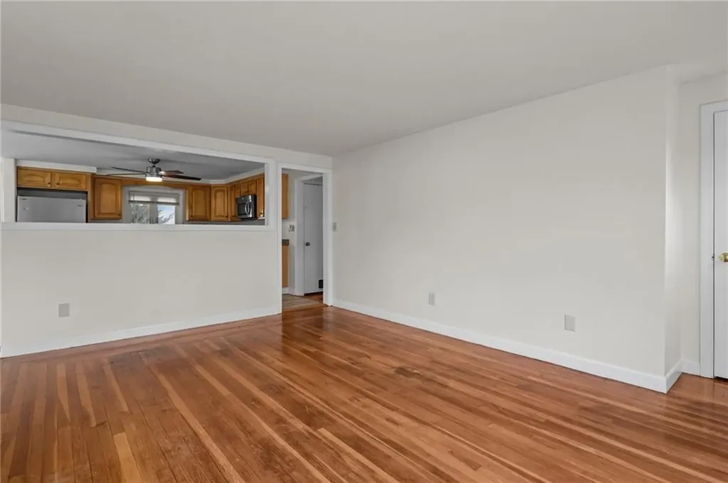 19 Salem Avenue Cranston RI 02920