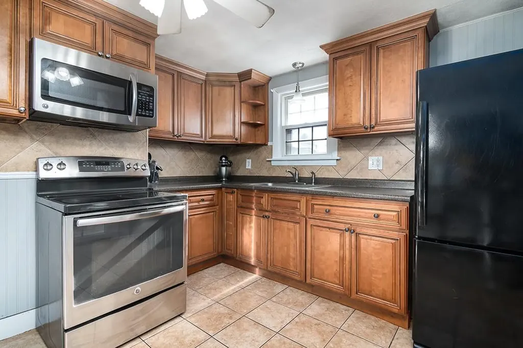 90 Massachusetts Avenue Warwick RI 02888