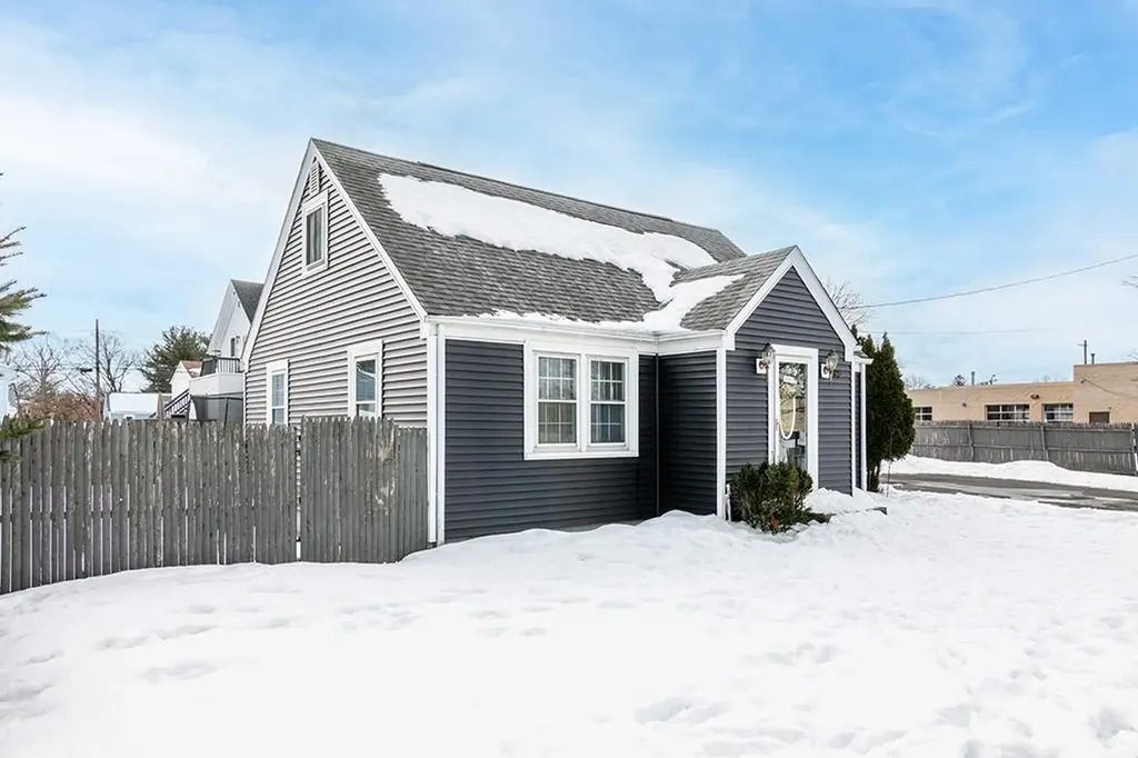 90 Massachusetts Avenue Warwick RI 02888