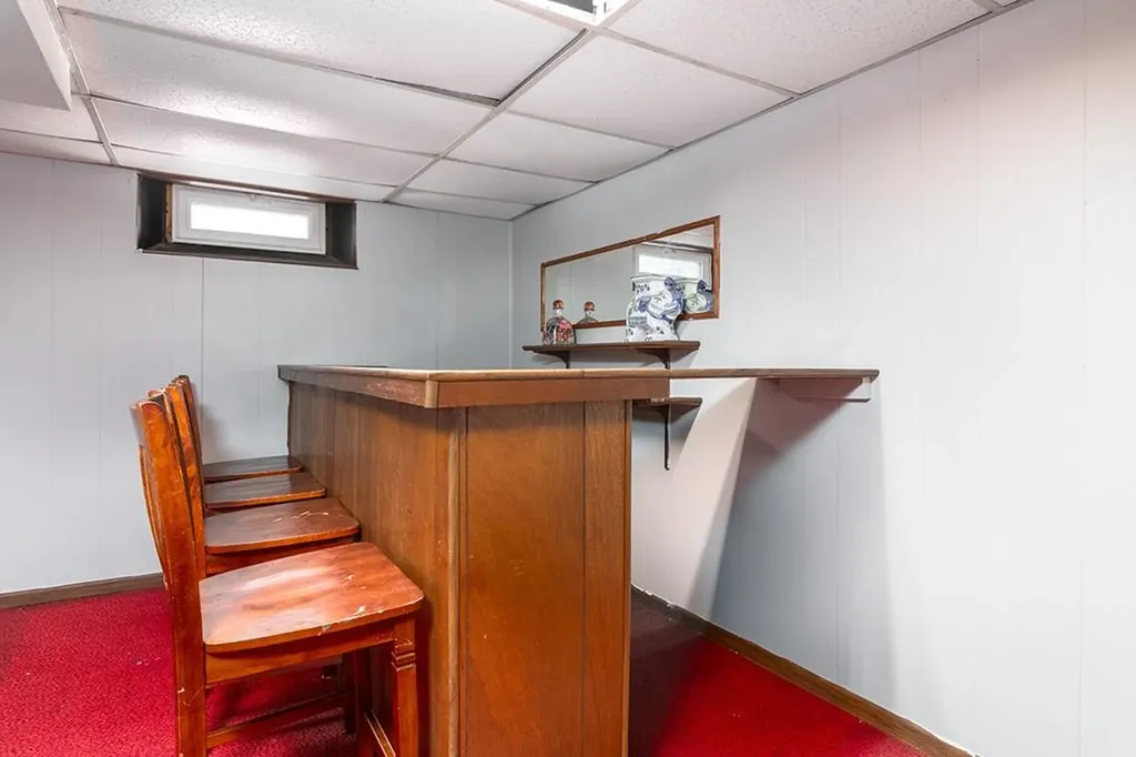 90 Massachusetts Avenue Warwick RI 02888