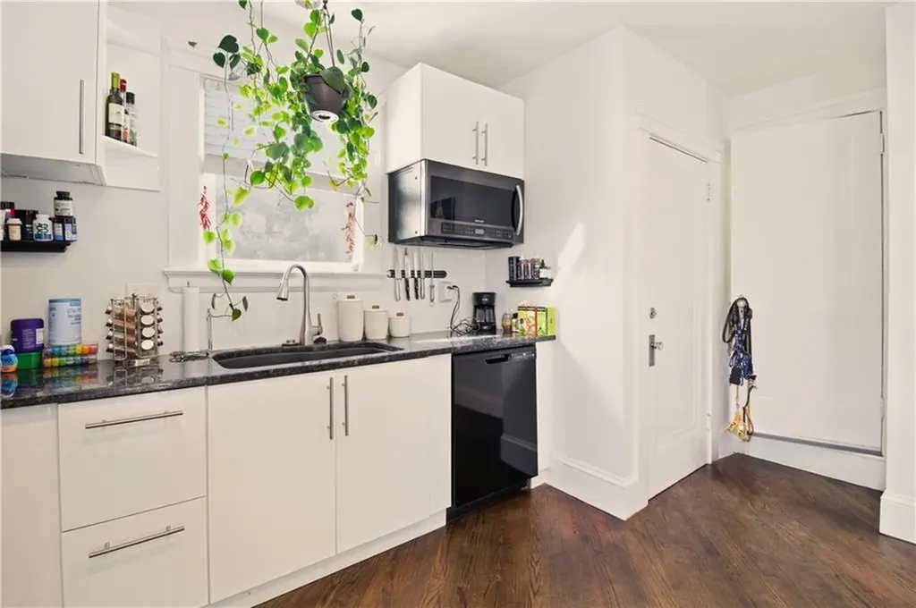 18 20 Nelson Street Providence RI 02908
