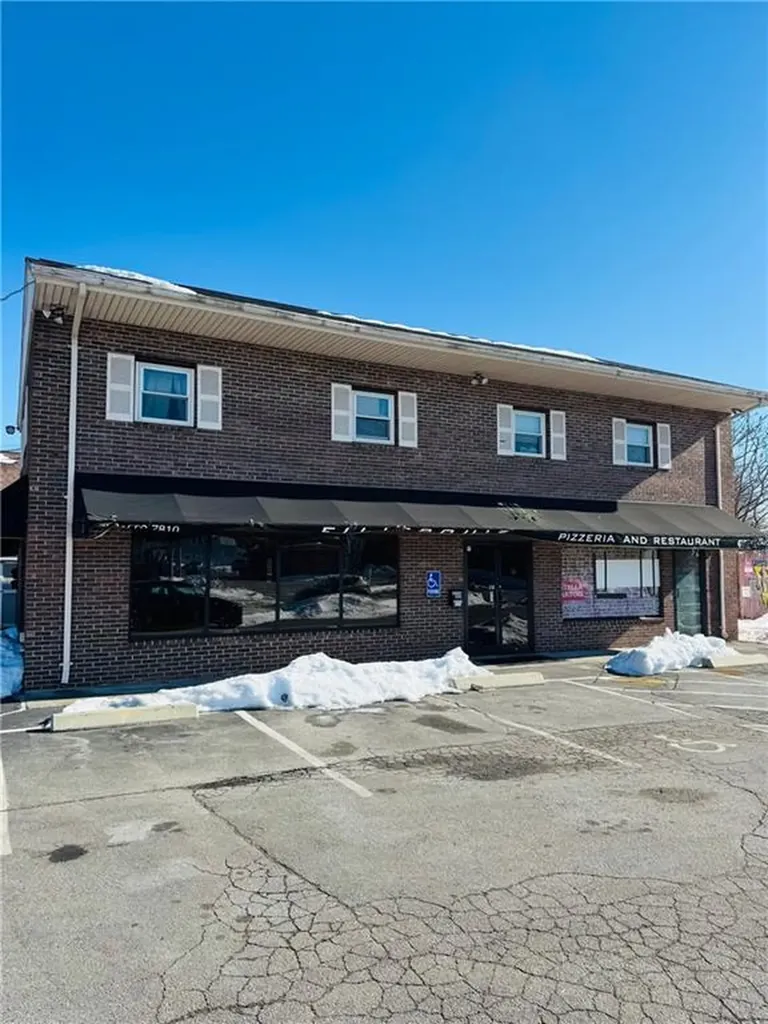 1690 W Shore Road Warwick RI 02889