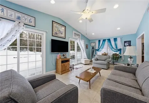 187 Plainfield Pike Scituate RI 02857