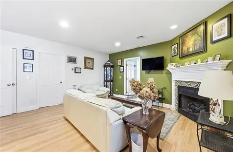 187 Plainfield Pike Scituate RI 02857