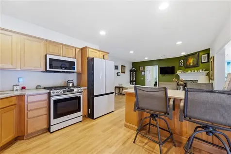 187 Plainfield Pike Scituate RI 02857