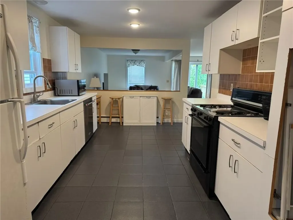 Newport RI, 23 Carey Street