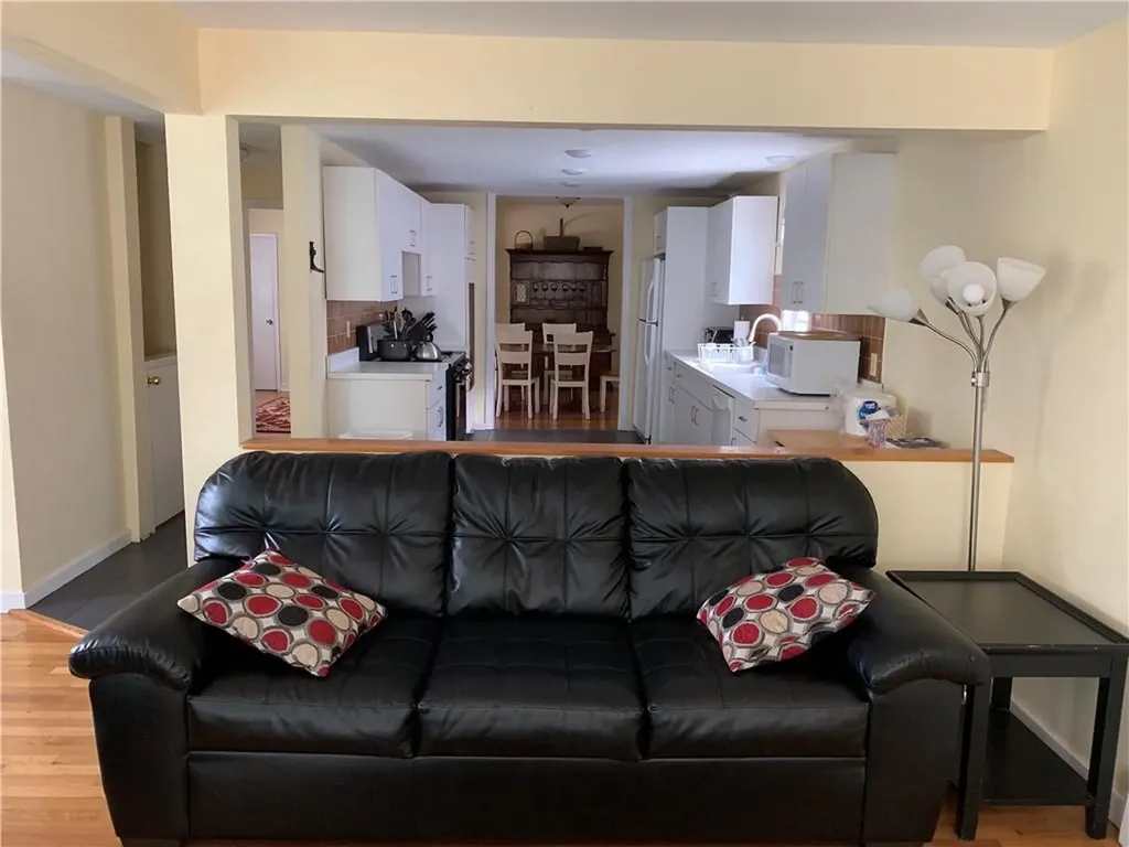 23 Carey Street Newport RI 02840