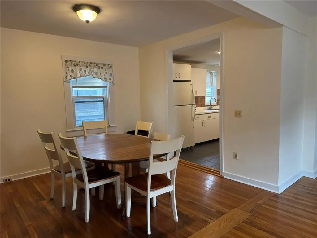 23 Carey Street Newport RI 02840