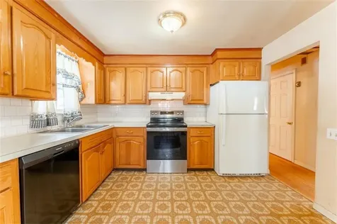 68 North Road Hopkinton RI 02833