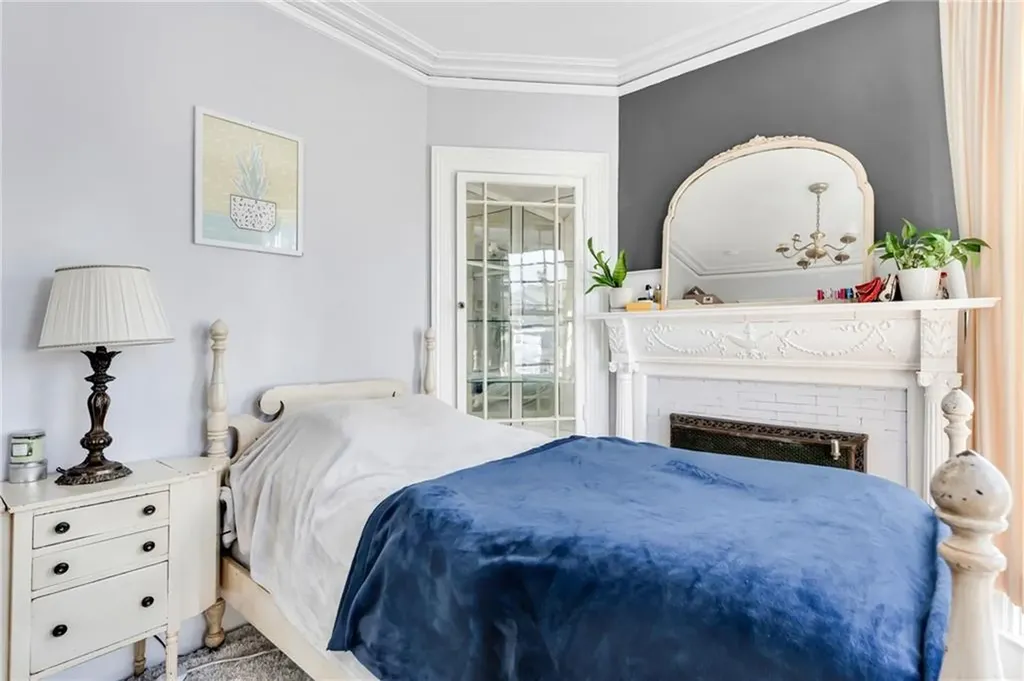 21 Elton Street Providence RI 02906