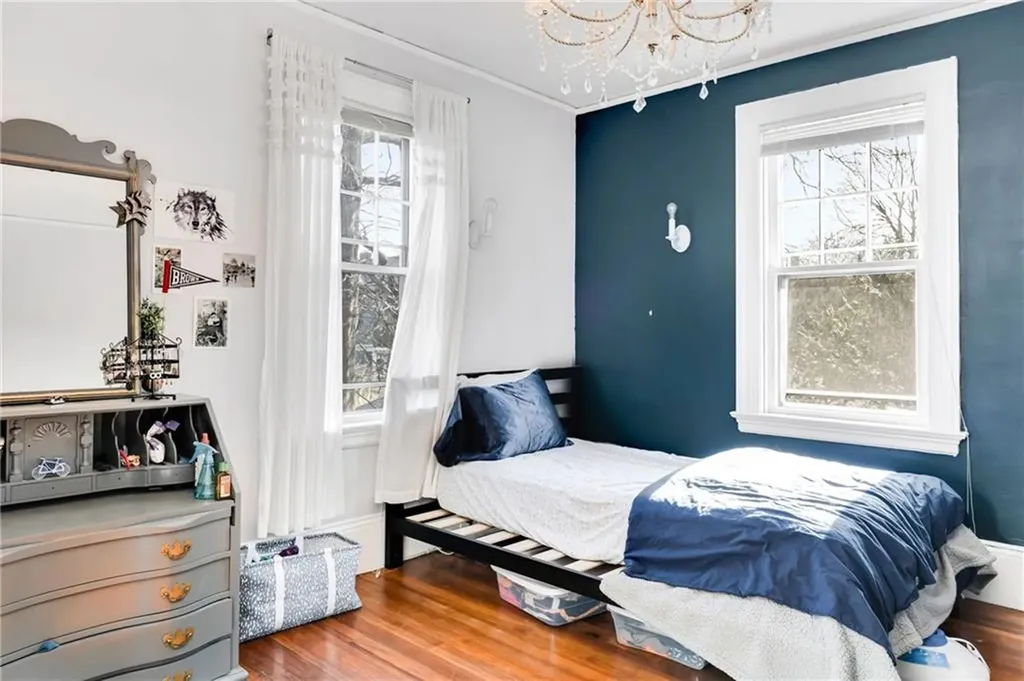 21 Elton Street Providence RI 02906