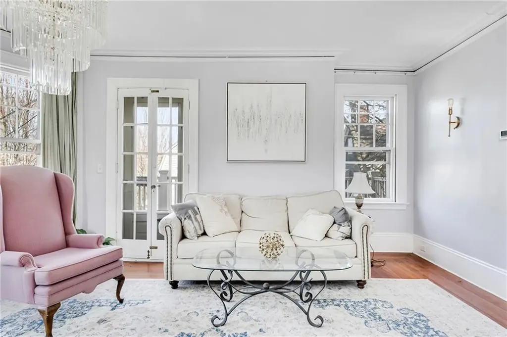 21 Elton Street Providence RI 02906