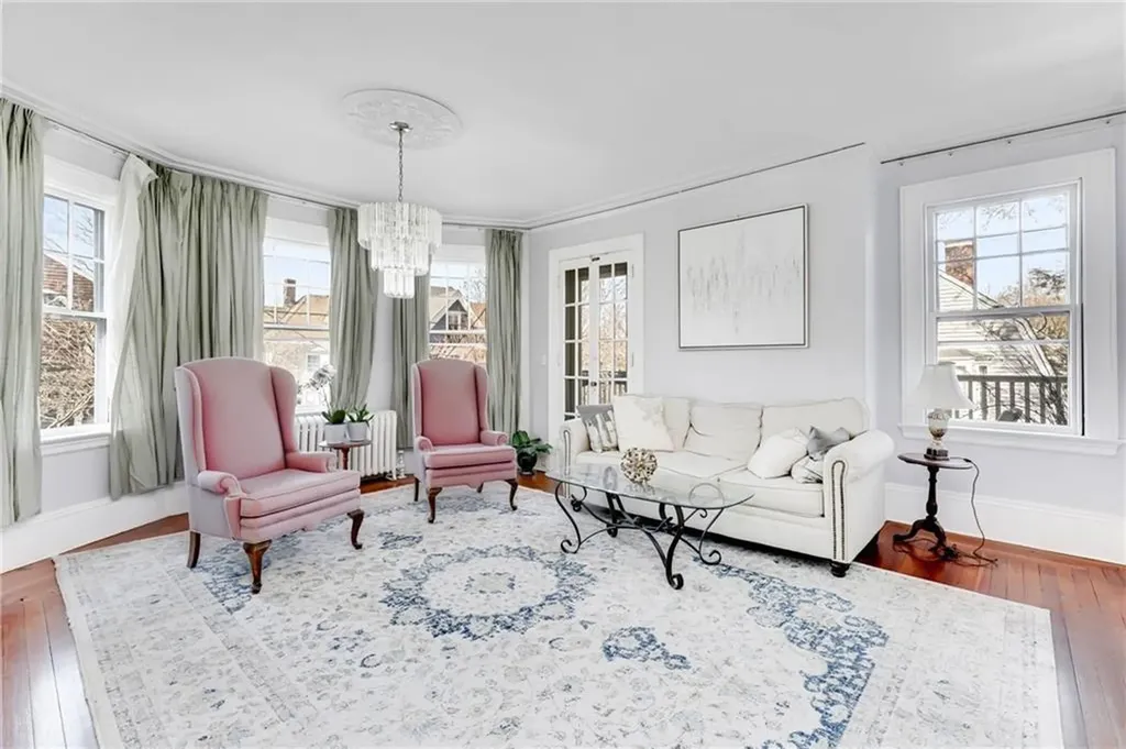 21 Elton Street Providence RI 02906