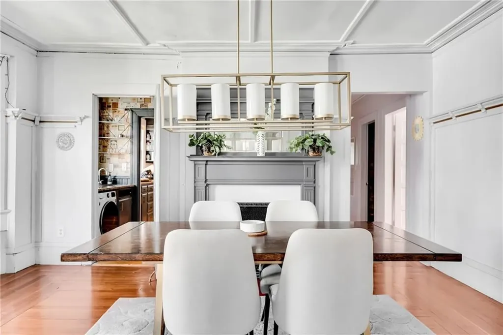 21 Elton Street Providence RI 02906