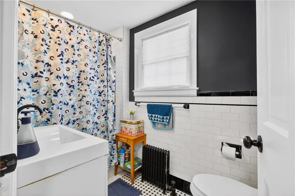 2941 Pawtucket Avenue East Providence RI 02915