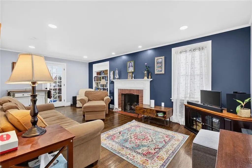 2941 Pawtucket Avenue East Providence RI 02915