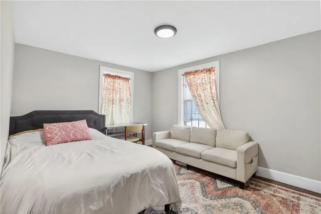 2941 Pawtucket Avenue East Providence RI 02915