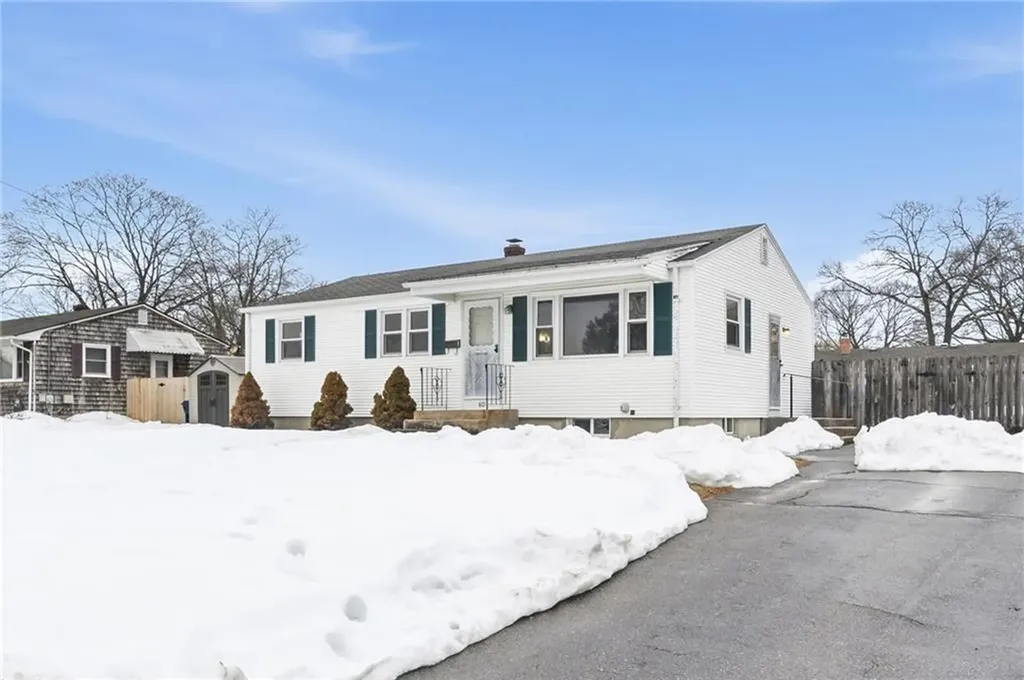 60 Duncan Road Warwick RI 02886
