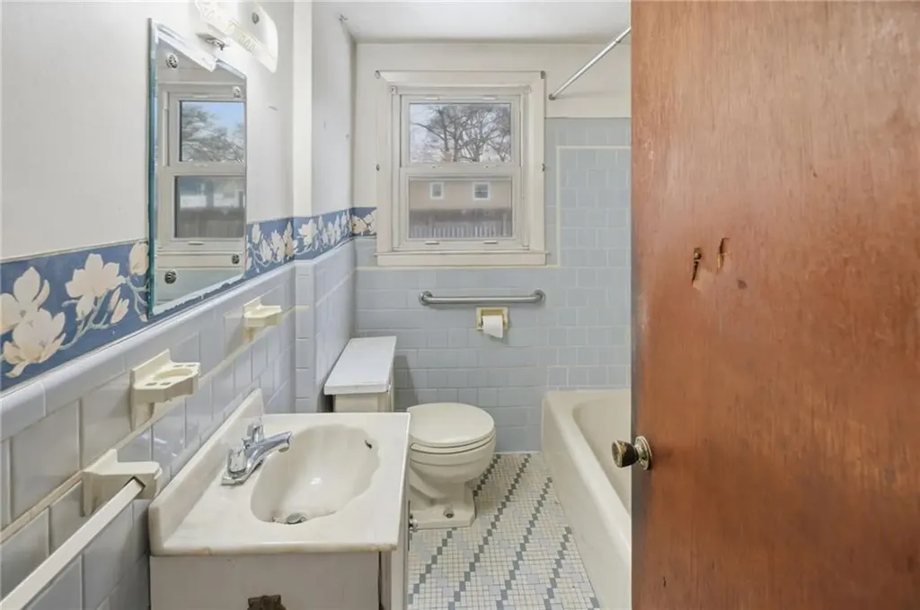 60 Duncan Road Warwick RI 02886