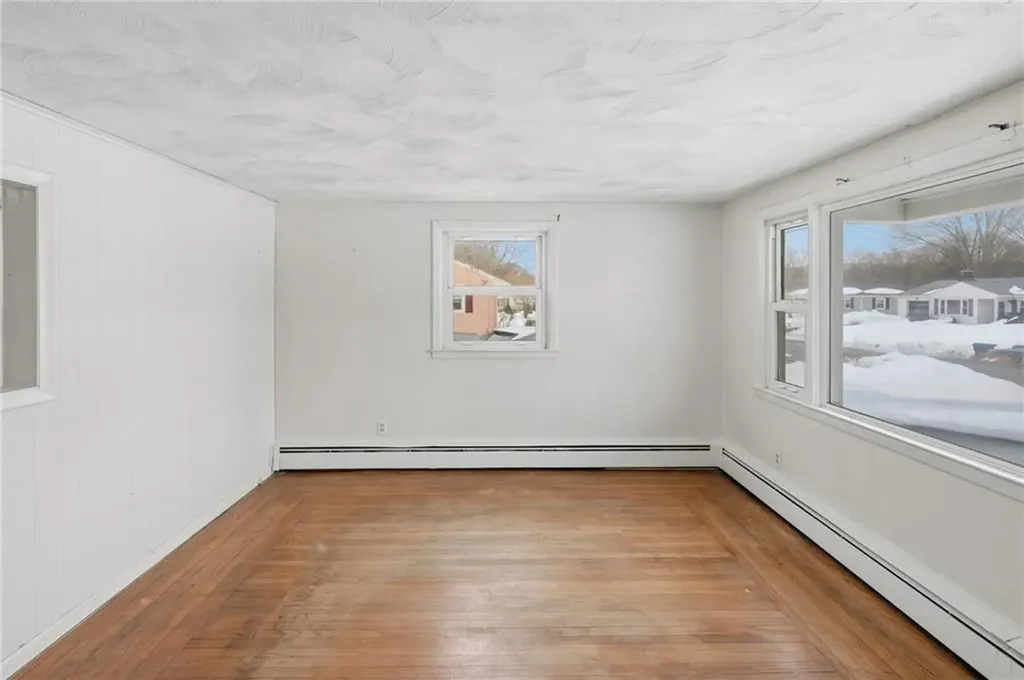60 Duncan Road Warwick RI 02886