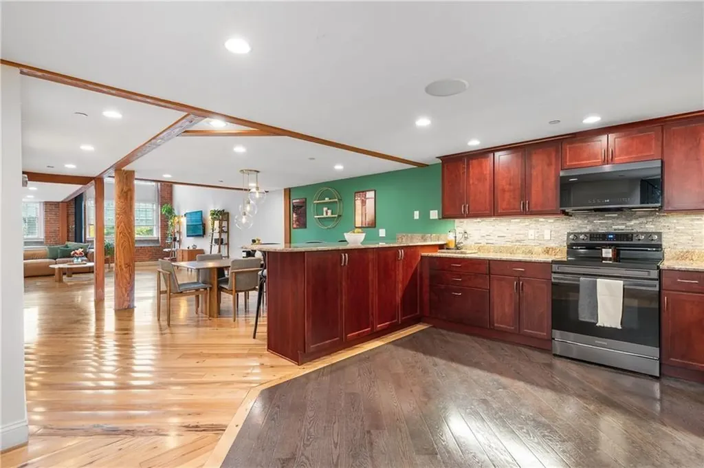 1 Tupperware Drive North Smithfield RI 02896