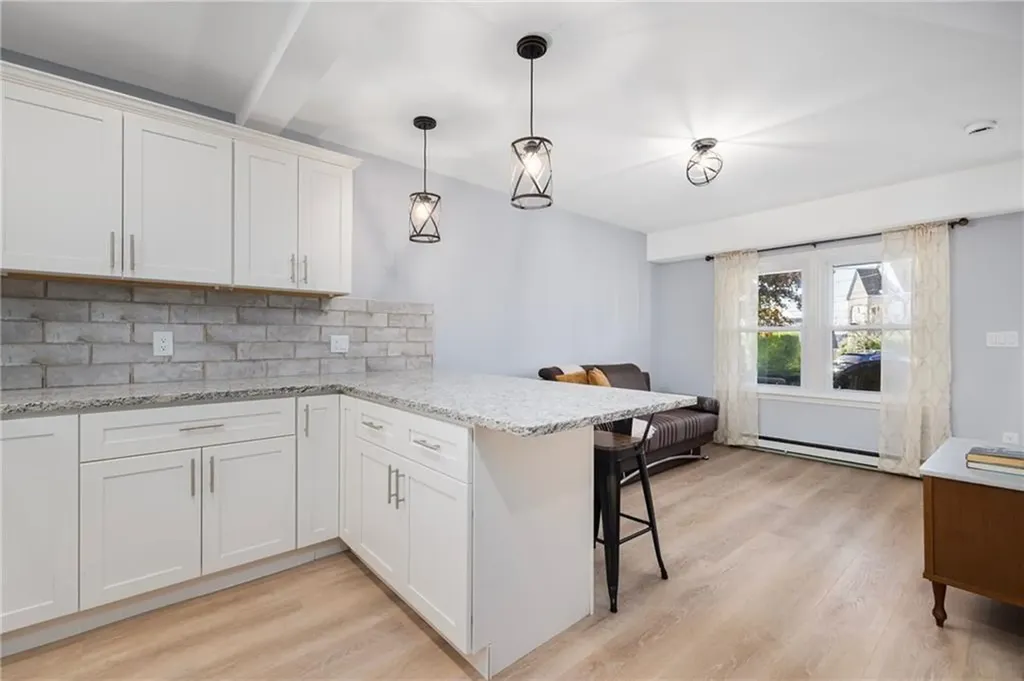 152 Tuckerman Avenue Middletown RI 02842