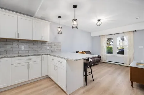 152 Tuckerman Avenue Middletown RI 02842