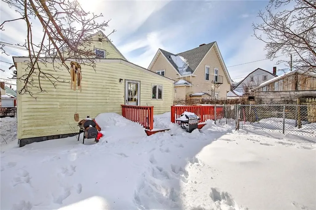 233 California Avenue Providence RI 02905