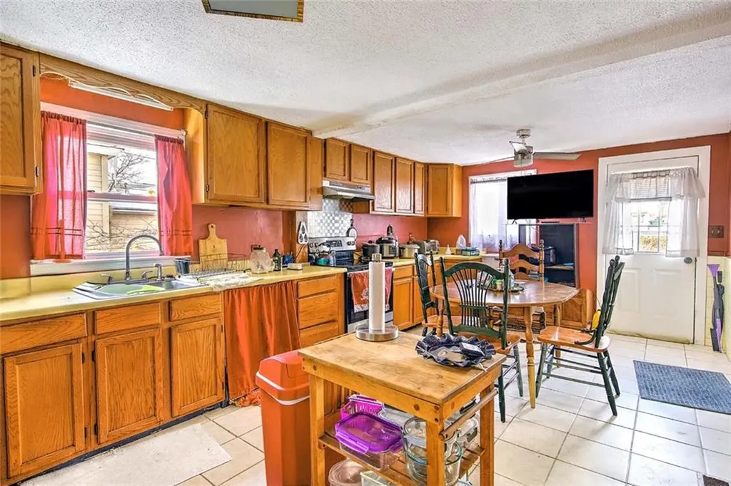 233 California Avenue Providence RI 02905