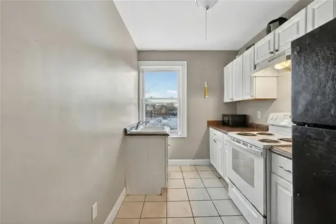 31 Child Street Warren RI 02885