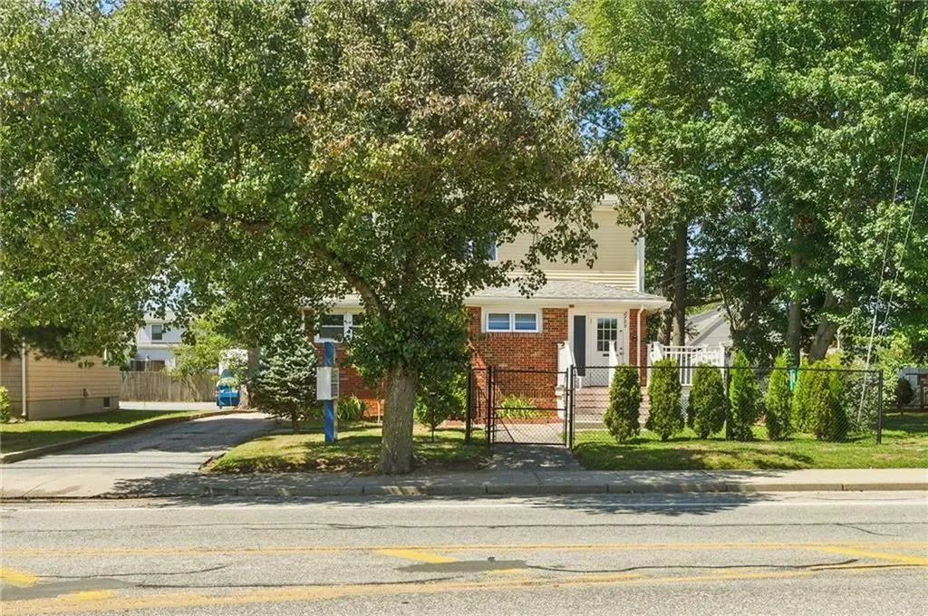 2789 Post Road Warwick RI 02886