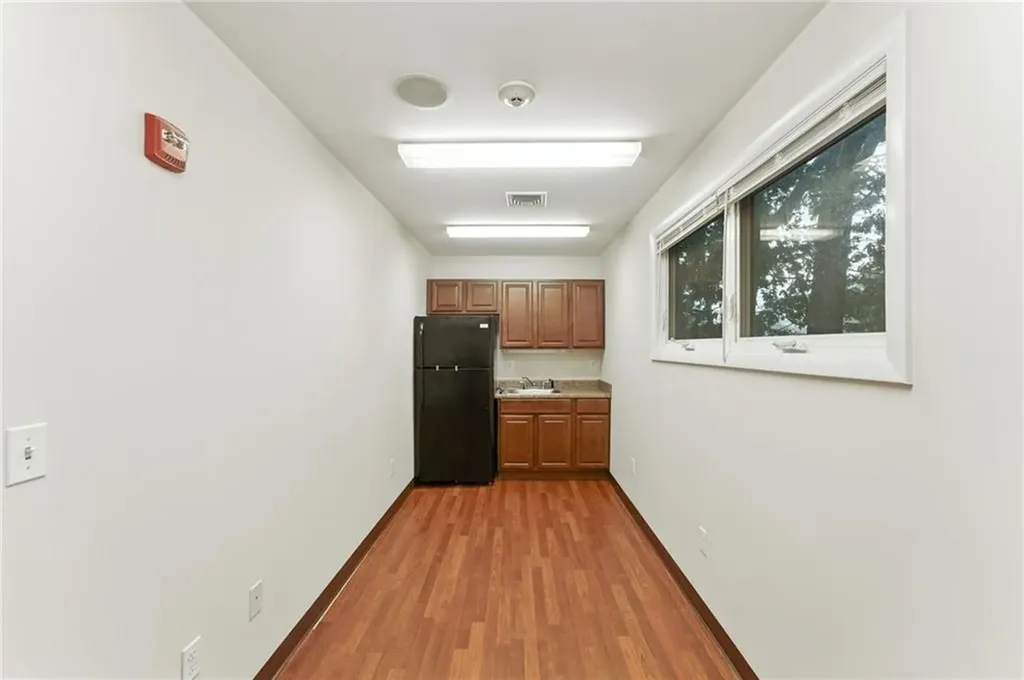2789 Post Road Warwick RI 02886