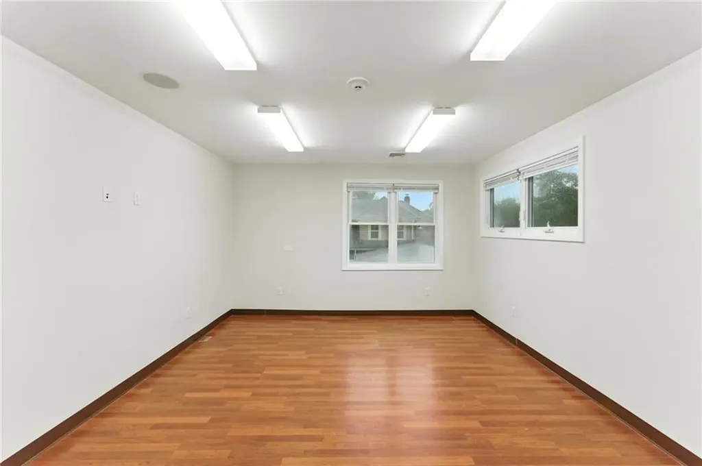 2789 Post Road Warwick RI 02886