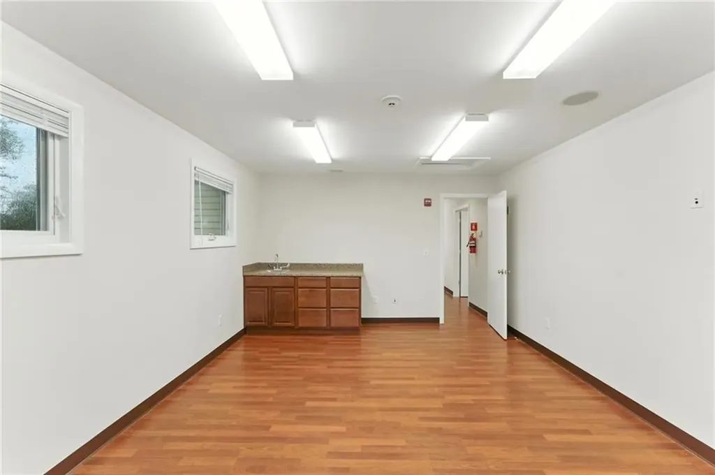 2789 Post Road Warwick RI 02886