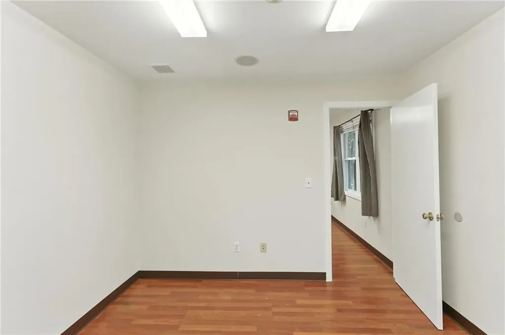 2789 Post Road Warwick RI 02886